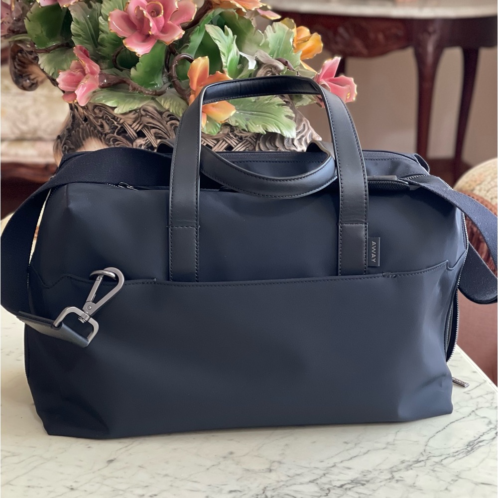AWAY The Everywhere Bag